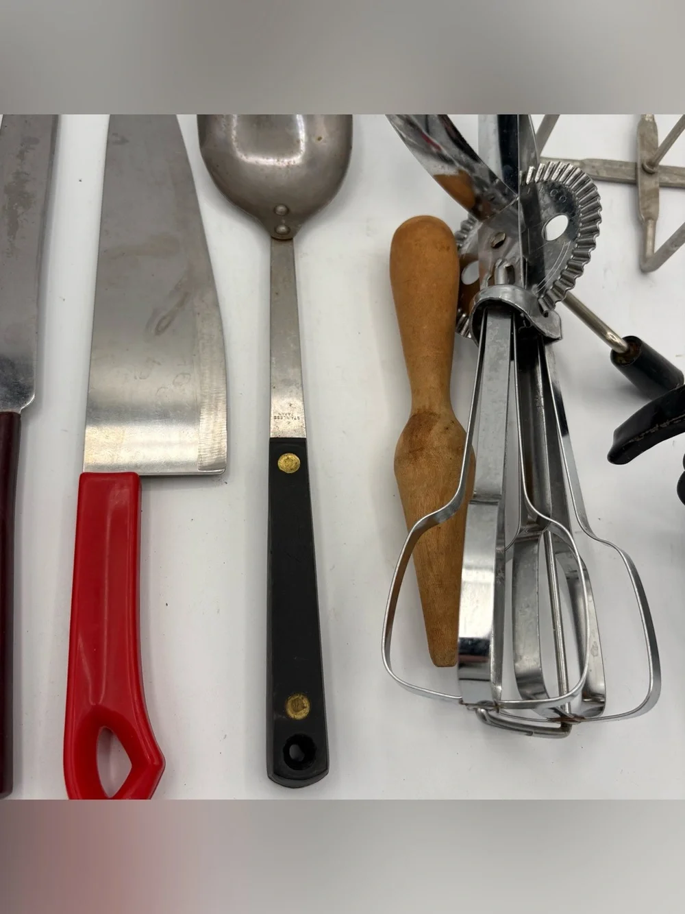 8 Pc Lot Vtg MCM Kitchen Utensils Ekco Egg Beater Sifter Bakelite Knife Tool USA